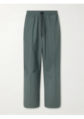 Nike - Tech Shori Straight-Leg Shell Trousers - Men - Green - S