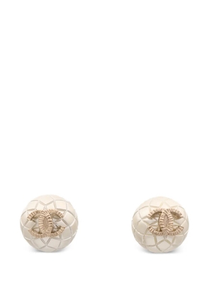 CHANEL Pre-Owned CC quilted earrings - Gold