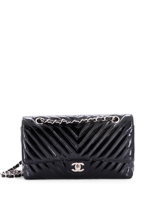 CHANEL Pre-Owned Classic Double Flap Bag Chevron Patent Medium shoulder bag - Black