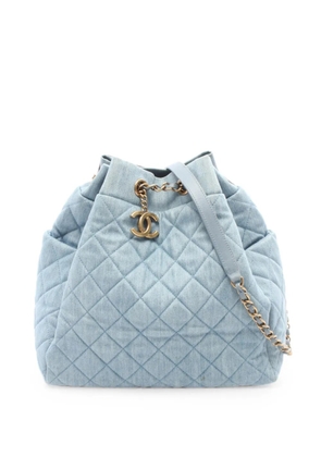 CHANEL Pre-Owned 2016-2017 drawstring-fastening shoulder bag - Blue