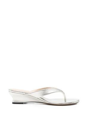 Le Monde Beryl Micro Wedge thong sandals - Gold
