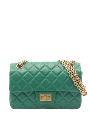 CHANEL Pre-Owned 2021-2026 Quilted Aged Calfskin Reissue 2.55 Single Flap 224 crossbody bag - Green