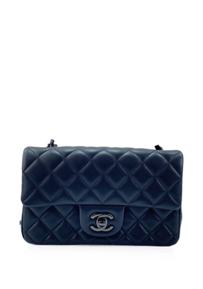 CHANEL Pre-Owned 2021-2026 Matelassé leather shoulder bag - Black
