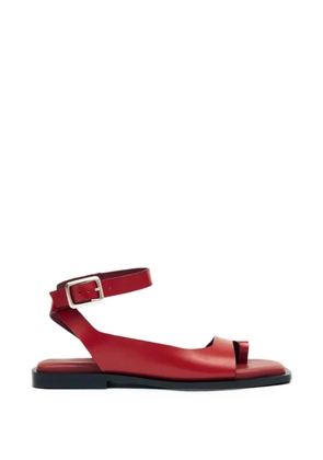 ALOHAS Tebas buckle-fastening toe-strap flat sandals - Red