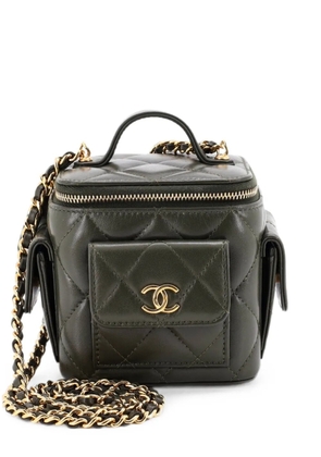 CHANEL Pre-Owned Polly Pocket Top Handle Vanity Case Quilted Lambskin Mini shoulder bag - Green