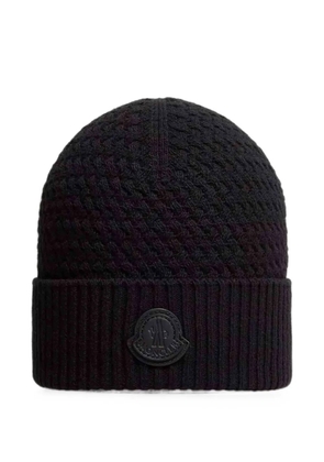 Moncler cable-knit logo-patch beanie hat - Black