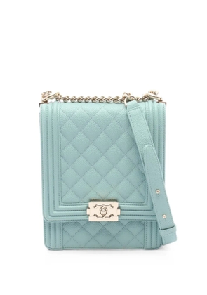 CHANEL Pre-Owned 2019 Boy Chanel matelassé shoulder bag - Blue