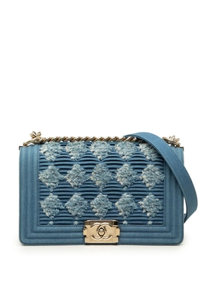 CHANEL Pre-Owned 2019 Old Medium Pleated Denim Boy Flap crossbody bag - Blue