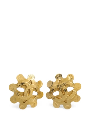 CHANEL Pre-Owned CC flower clip-on earrings - Gold
