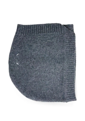 Maison Margiela Four Stitches button-fastening beanie hat - Grey