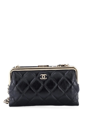 CHANEL Pre-Owned Logo Clasp Frame with Chain Quilted Lambskin Small clutch bag - Black