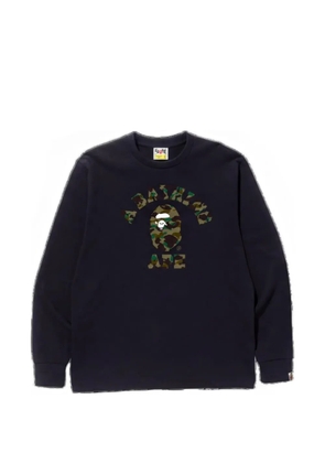 A BATHING APE® logo-print sweatshirt - Black