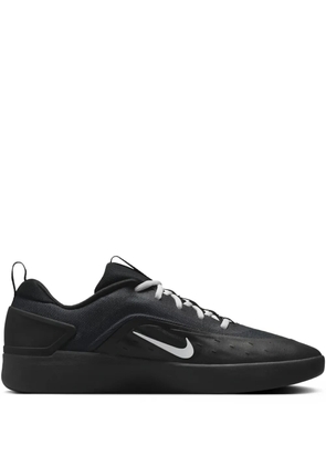 Nike SB Zoom Nyjah 4 low-top sneakers - Black