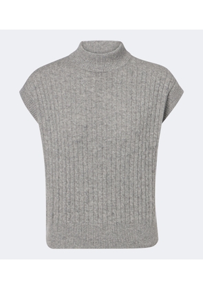 Eleventy Cashmere sweater