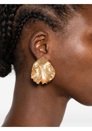 Cult Gaia Iris Leaf hammered earrings - Gold