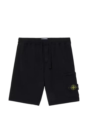 Stone Island logo-patch cargo shorts - Black