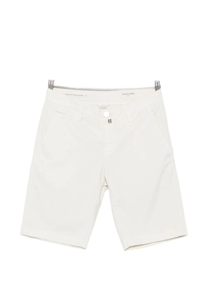 Jacob Cohën logo-plaque chino shorts - White