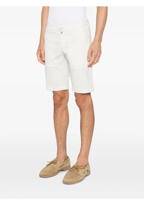 Jacob Cohën logo-plaque chino shorts - White