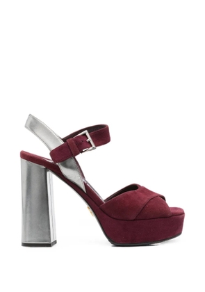 Prada Pre-Owned 2000s cross-straps sandals - Red