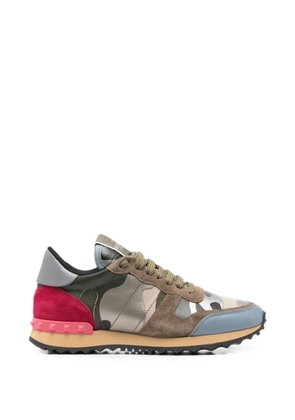Valentino Garavani Pre-Owned 2010s camouflage-pattern sneakers - Green
