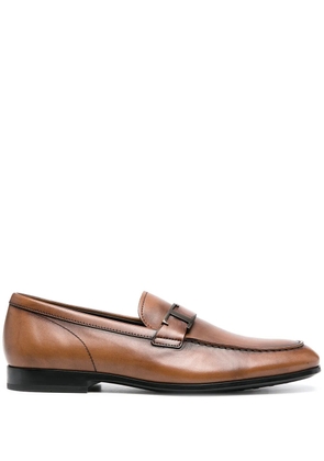 Tod's logo-plaque leather loafers - Brown