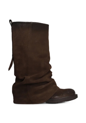 Metisse slouchy-effect distressed-finish boots - Brown