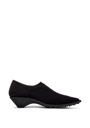 Camper x Issey Miyake Anna ribbed pointed-toe loafers - Black