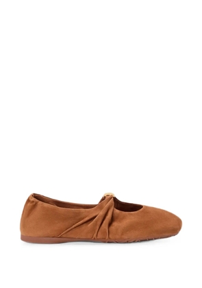 LOEWE Pebble Soft logo-plaque gathered ballet flats - Brown