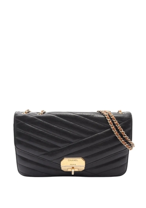 CHANEL Pre-Owned 2011 Medium Chevron Quilted Lambskin Gabrielle Flap shoulder bag - Black