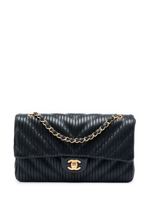 CHANEL Pre-Owned 2018 Medium Classic Chevron Calfskin Pleated Double Flap shoulder bag - Black