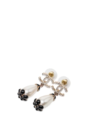 CHANEL Pre-Owned 2021 CC Gold Plated Strass Scalloped Faux Pearl Enamel Flower Dangling Bullet Back Earrings costume earrings