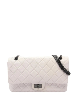 CHANEL Pre-Owned 2008-2009 Quilted Aged Calfskin Reissue 2.55 Double Flap 227 shoulder bag - White