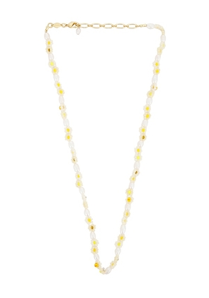 ANNI LU Daisy Flower Necklace in Yellow.