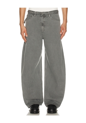 Le17Septembre Garment Dyed Curved Jeans in Grey. Size 46. Also in 48, 50.