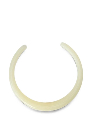 TOTEME polished open-cuff necklace - Neutrals