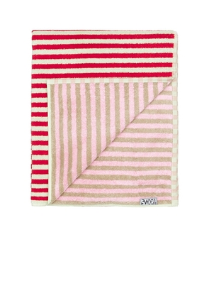 Dusen Dusen Ladybug Stripe Bath Towel in Beauty: Multi.