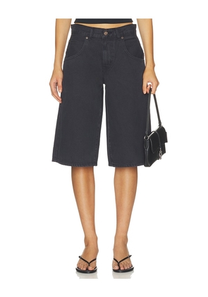 LEVI'S Super Baggy Jort in Black. Size 24. Also in 26, 27.