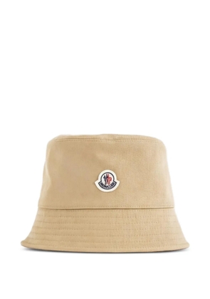 Moncler logo-patch bucket hat - Neutrals