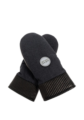 Giorgio Armani logo-patch gloves - Black