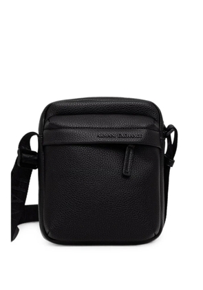 Armani Exchange logo-plaque pebbled messenger bag - Black