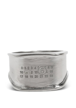 MM6 Maison Margiela logo-engraved signet ring - Silver