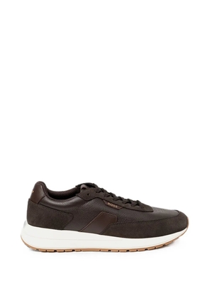BOSS logo-plaque panelled sneakers - Brown