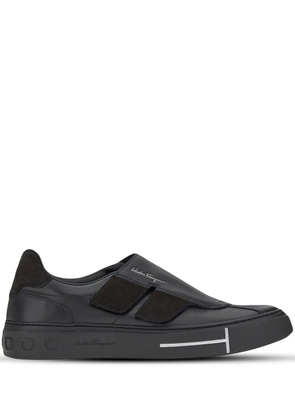 Ferragamo low-top leather sneakers - Black