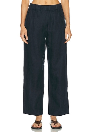 Jenni Kayne Logan Linen Pant in Navy - Navy. Size XS (also in S, M, L).