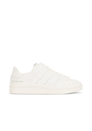 Y-3 Diagonal Stan Smith Sneaker in White - White. Size 9.5 (also in 8, 9, 10, 10.5).