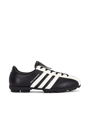 Y-3 Field Sneaker in Black & Off White - Black. Size 10.5 (also in 8, 8.5, 9, 9.5, 10).