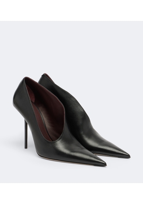 Victoria Beckham Sloane leather pumps