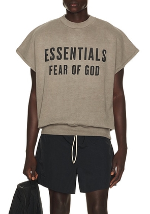 Fear of God ESSENTIALS Relaxed Fleece Cutoff Sweatshirt in Washed Seal - Grey. Size XXXL/3X (also in XS, S, M, L, XL/1X, XXL/2X).