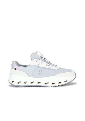 On The Roger Wildcard in Glacier & Ivory - Grey. Size 11 (also in 8, 8.5, 9, 9.5, 10, 10.5, 11.5, 12, 13).