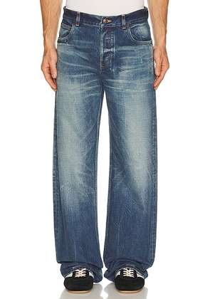 McQueen Relaxed Jean in Blue Washed - Blue. Size 54 (also in 46, 48, 50, 52).